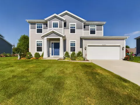 w241n5683 Maple Grv, Sussex, WI 53089
