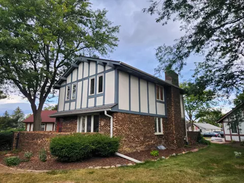 5337 S Somerset, Greenfield, WI 53221