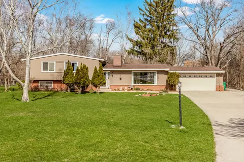 11601 N Parkview, Mequon, WI 53092