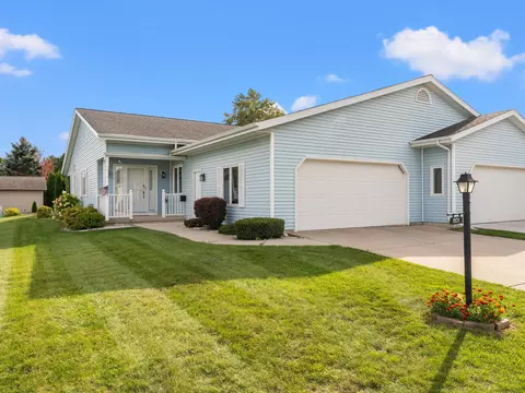 1900 Kellner #801, Manitowoc, WI 54220
