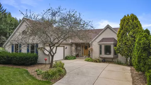 w171n10323 Wildrose, Germantown, WI 53022