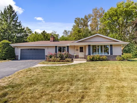 10228 W Scepter, Franklin, WI 53132