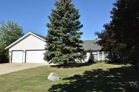 1100 E Twin Oaks, Oak Creek, WI 53154