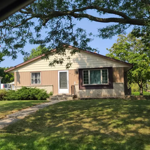 6700 W Leroy, Greenfield, WI 53220
