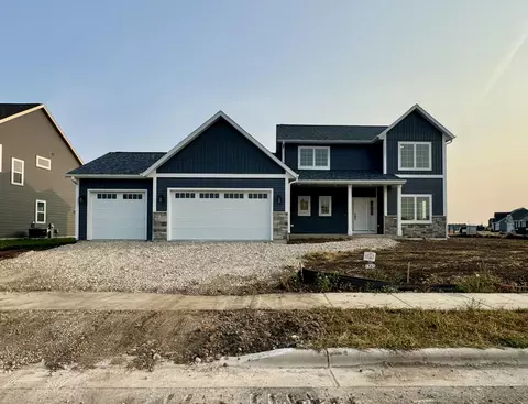 1563 Switchgrass, Oconomowoc, WI 53066