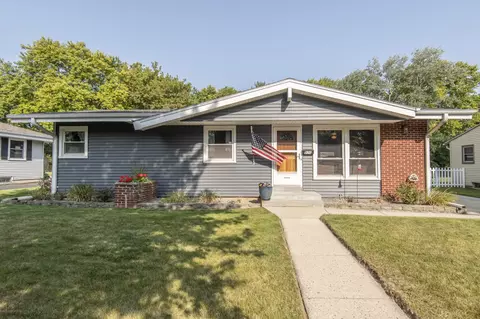 916 Birch, Waukesha, WI 53188