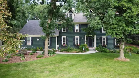 w310n4984 Old Steeple, Merton, WI 53029