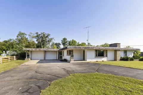 w6054 Hackbarth Road, Koshkonong, WI 53538