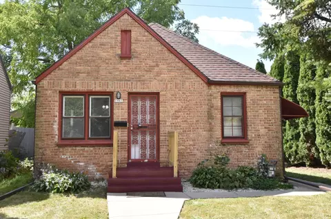 1961 W Purdue, Milwaukee, WI 53209
