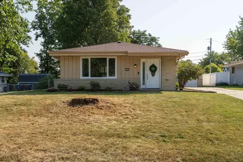 4438 S 46th, Greenfield, WI 53220