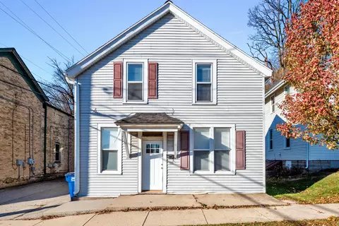 113 N Milwaukee #115, Port Washington, WI 53074