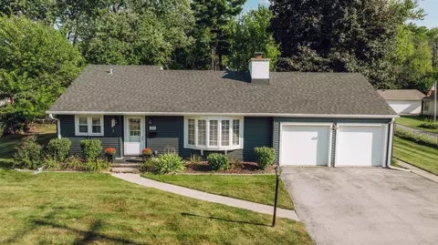 346 Prospect, Pewaukee, WI 53072