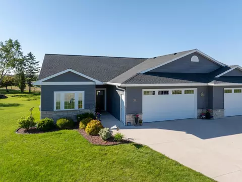 2532 Stoney Brk, Manitowoc, WI 54220