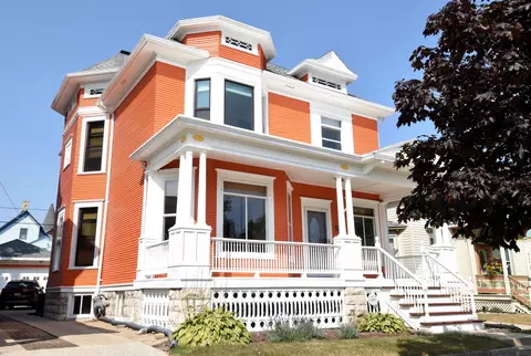 924 Lake, Racine, WI 53403