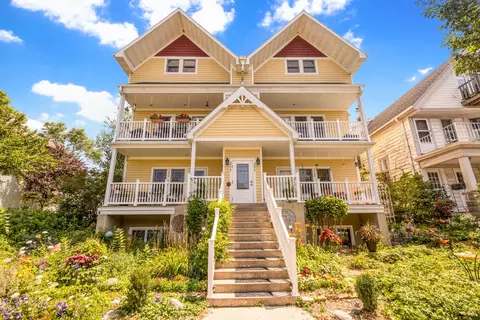 3268 N Cambridge # 1, Milwaukee, WI 53211