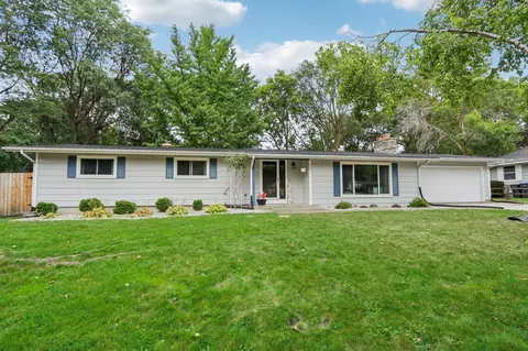 400 Hillview, Waukesha, WI 53188