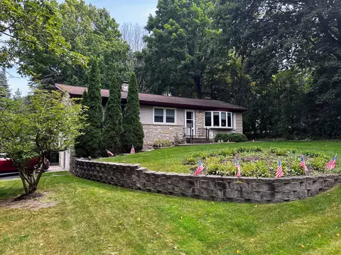 1720 S Conrad, New Berlin, WI 53151