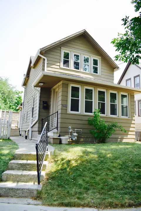 2568 S Graham, Milwaukee, WI 53207