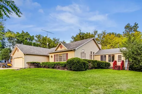 n2456 Giles Drive, Bloomfield, WI 53105