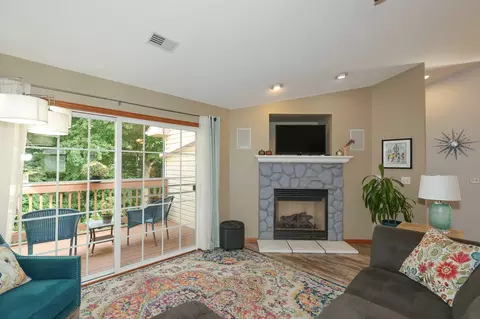 17938 W Jacobs Rdg, New Berlin, WI 53146