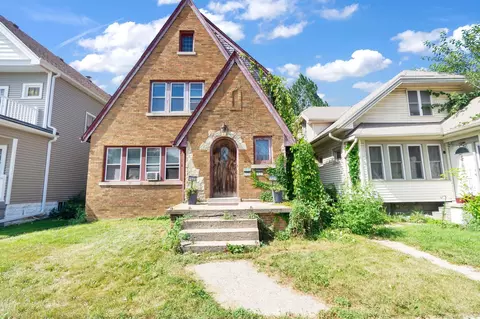 1521 S 60th, West Allis, WI 53214