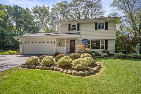 5523 W Cairdel, Mequon, WI 53092