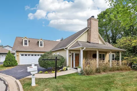 n68w5751 Bridge Cmns, Cedarburg, WI 53012