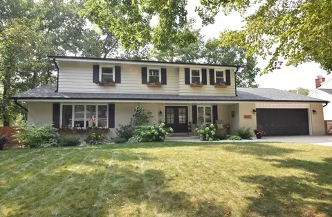 621 Kentwood, Racine, WI 53402