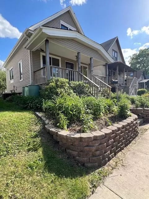 3855 E Barnard, Cudahy, WI 53110