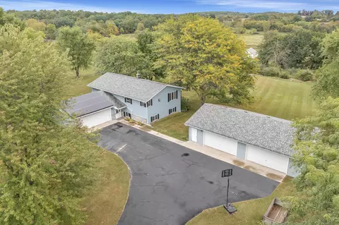 9344 Windy Acres, Farmington, WI 53040