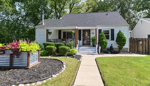 3336 S Chase, Milwaukee, WI 53207