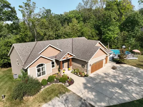 30506 Mountain, Waterford, WI 53185