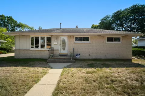 1825 W Kimberly, Milwaukee, WI 53221