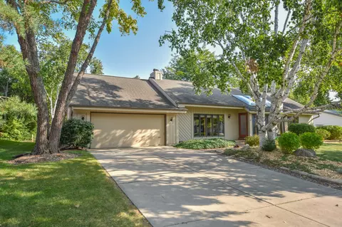 8118 W Coventry, Franklin, WI 53132