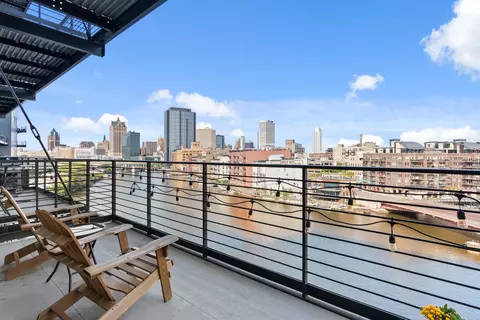 106 W Seeboth #709, Milwaukee, WI 53204