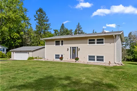 524 Lakeview, Walworth, WI 53184