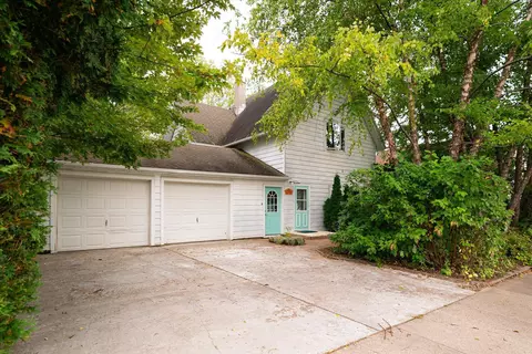 205 S East, Viroqua, WI 54665