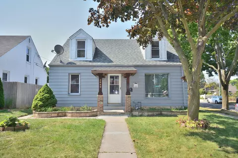 3649 S S Pne, Milwaukee, WI 53207