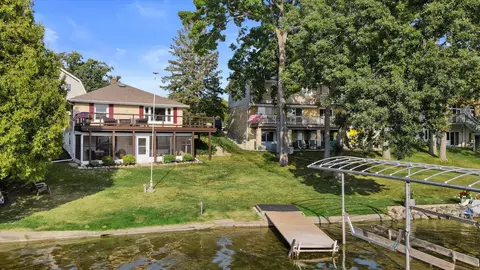 2813 Ridley, Hartland, WI 53029