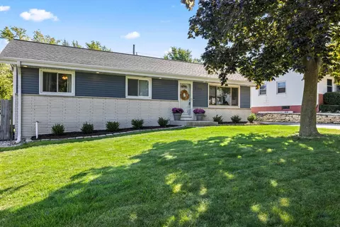 4376 S 36th, Greenfield, WI 53221