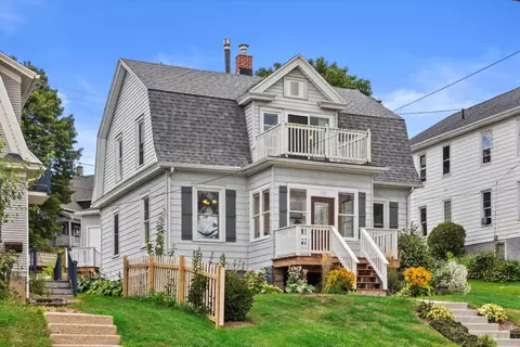328 W State, Hartford, WI 53027