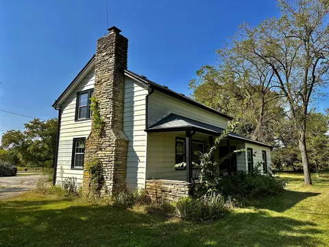 4916 Elmwood, Colgate, WI 53017
