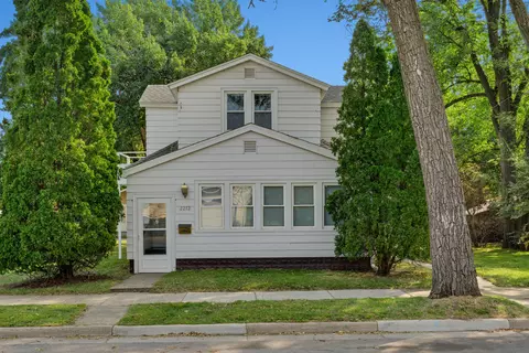 2212 Onalaska, La Crosse, WI 54603