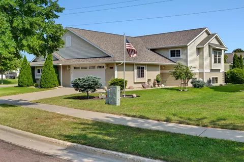 1561 Birka, Onalaska, WI 54650