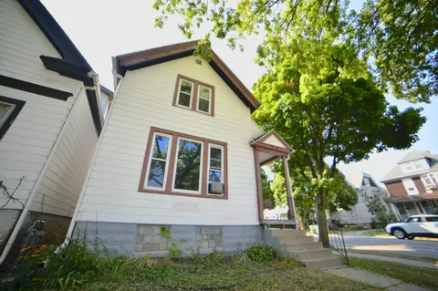 1901 S 30th, Milwaukee, WI 53215
