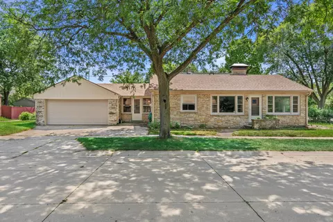 2221 W Kendall, Glendale, WI 53209