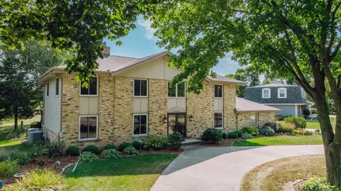 13395 Burlawn, Brookfield, WI 53005