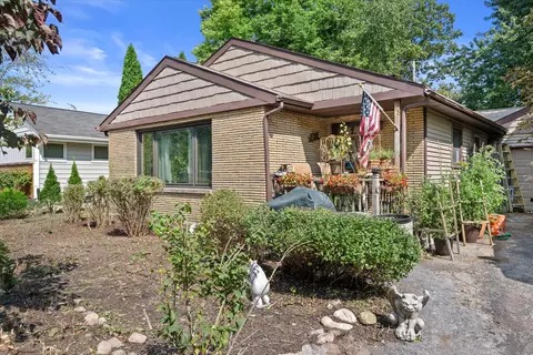 7434 N Santa Monica, Fox Point, WI 53217