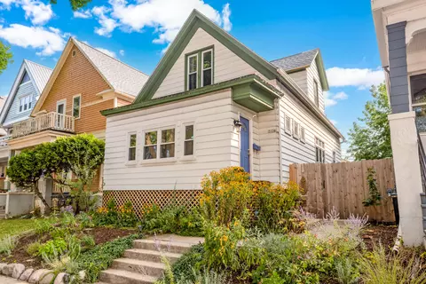 3124 N Bartlett, Milwaukee, WI 53211