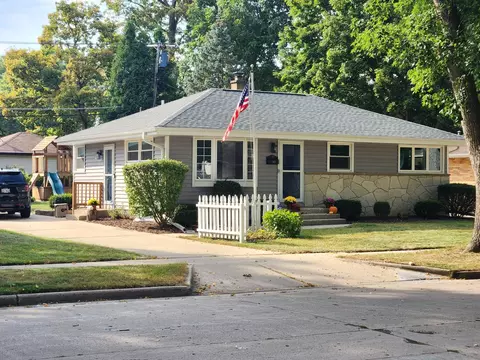 2971 S 104th, West Allis, WI 53227